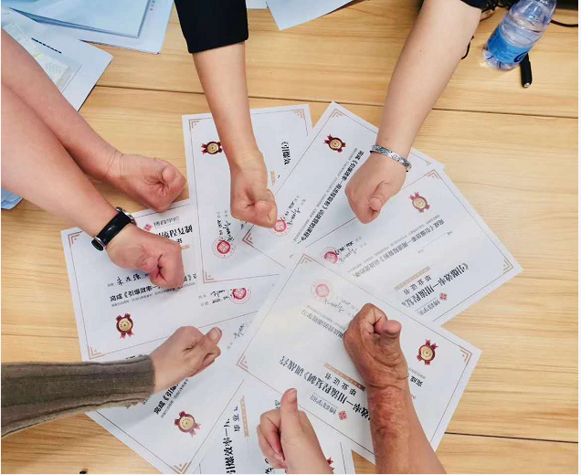 舞臺設(shè)備