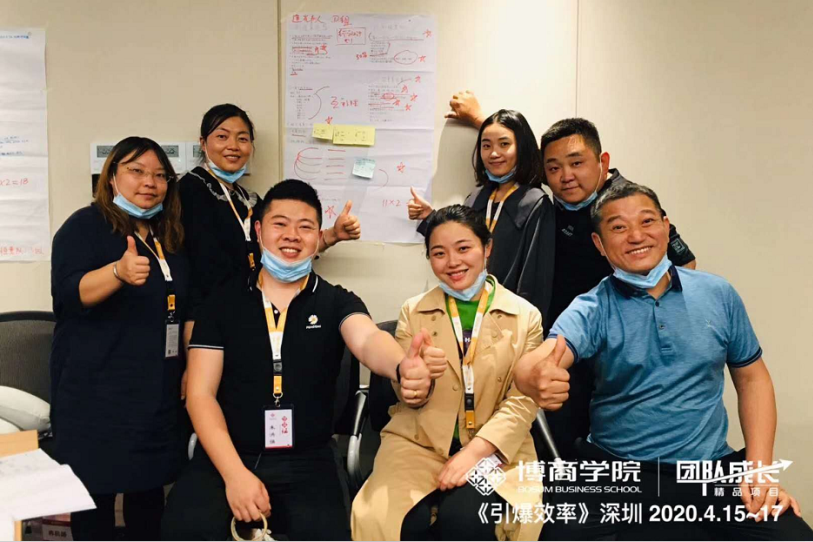 舞臺設(shè)備